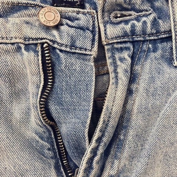 Gap Mom Jean, Size 2/26 - Picture 2 of 3